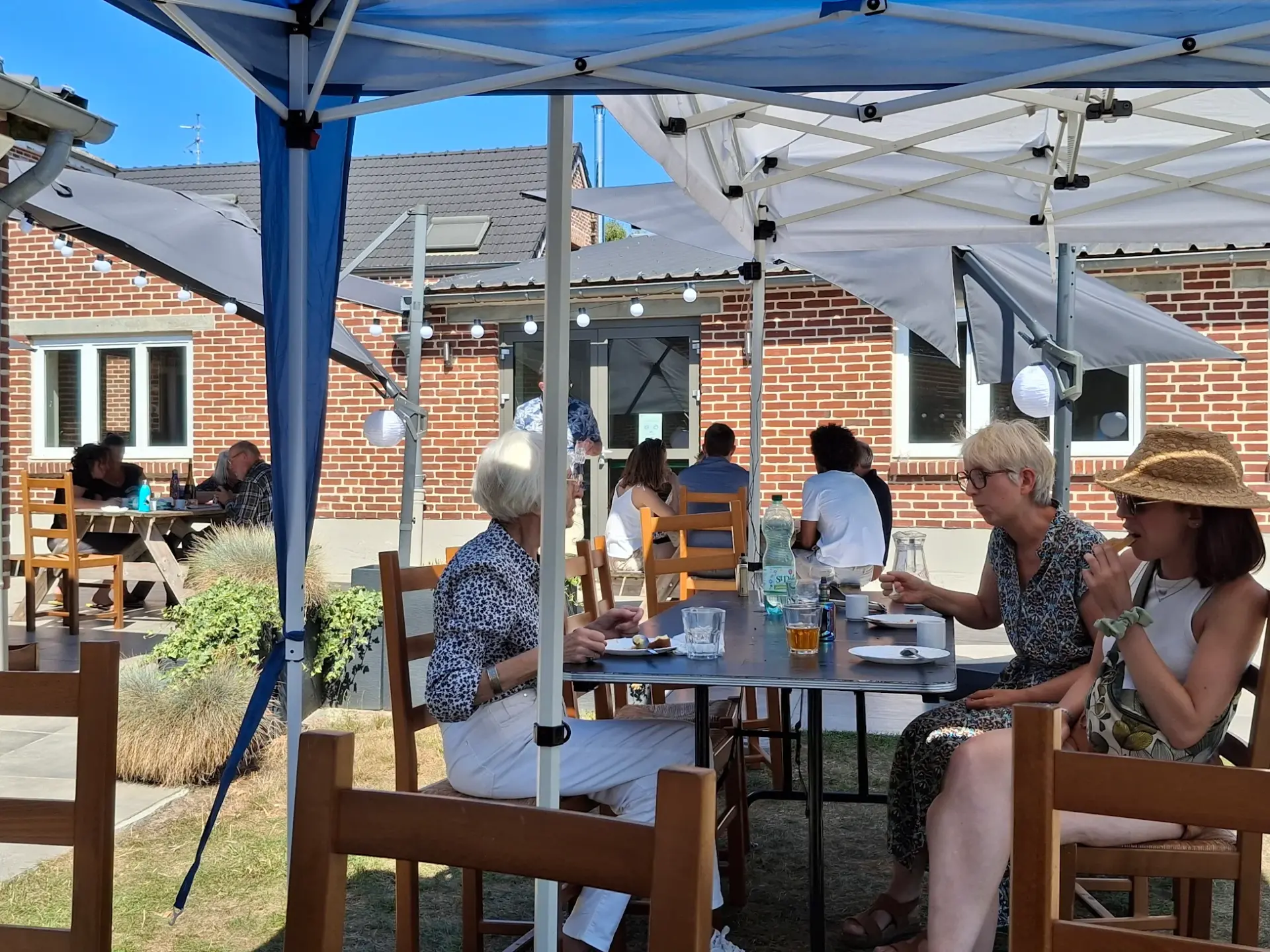 Réunion de famille au soleil, Cambrai